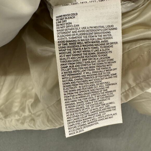 Uniqlo Puffer Jacket Womens Small Off White Full Zip Ultra Light Down - Picture 6 of 7